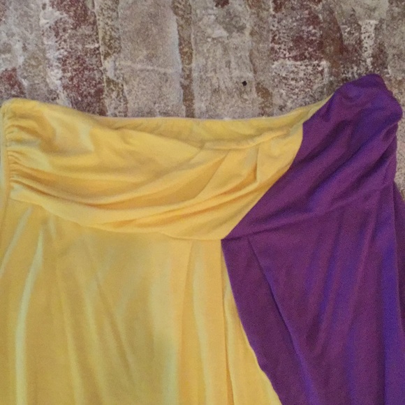 Purple and yellow gold strapless tops. - Picture 5 of 7